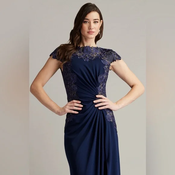 Tadashi Shoji Chelan Embroidered Illusion Gown is available for purchase on  au PAY Market - Imported Goods Online Store Co.Ltd. | au PAY Market -  Online Shopping Site